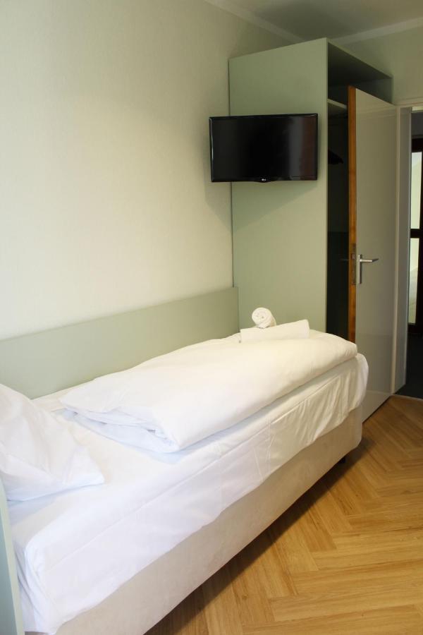 Autobahn Hotel Pfungstadt Ost Exteriör bild