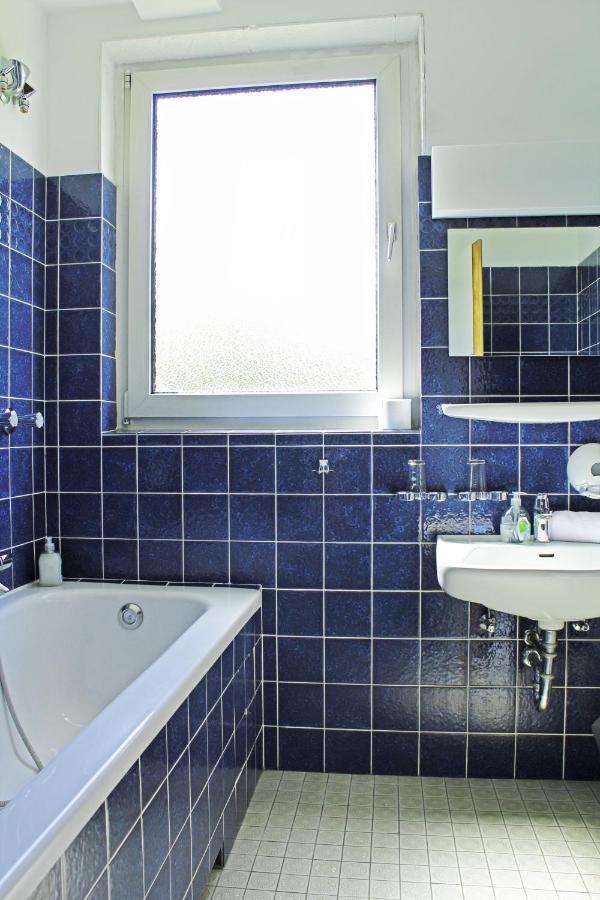 Autobahn Hotel Pfungstadt Ost Exteriör bild