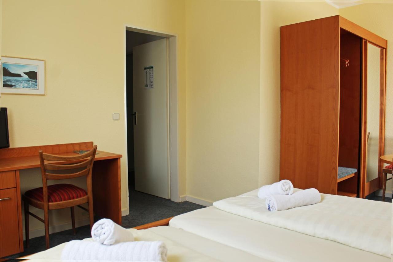 Autobahn Hotel Pfungstadt Ost Exteriör bild